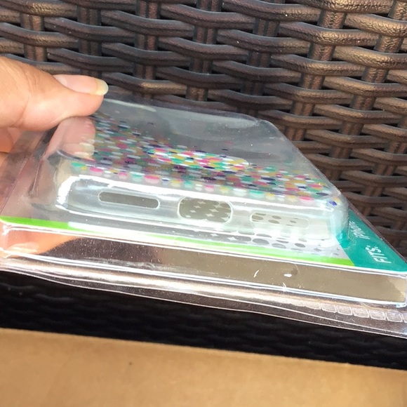 NEW CELL PHONE CASE - Picture 4 of 6